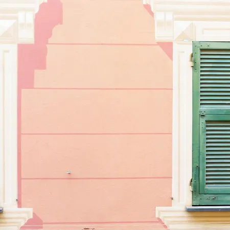 Hotiday Old Town Апартаменти *