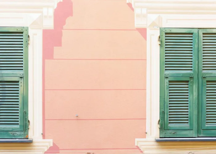 Hotiday Old Town Апартаменти *