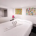 Hotiday Old Town Apartman