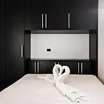 Hotiday Old Town Apartman